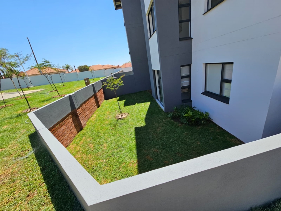 To Let 2 Bedroom Property for Rent in Cashan North West